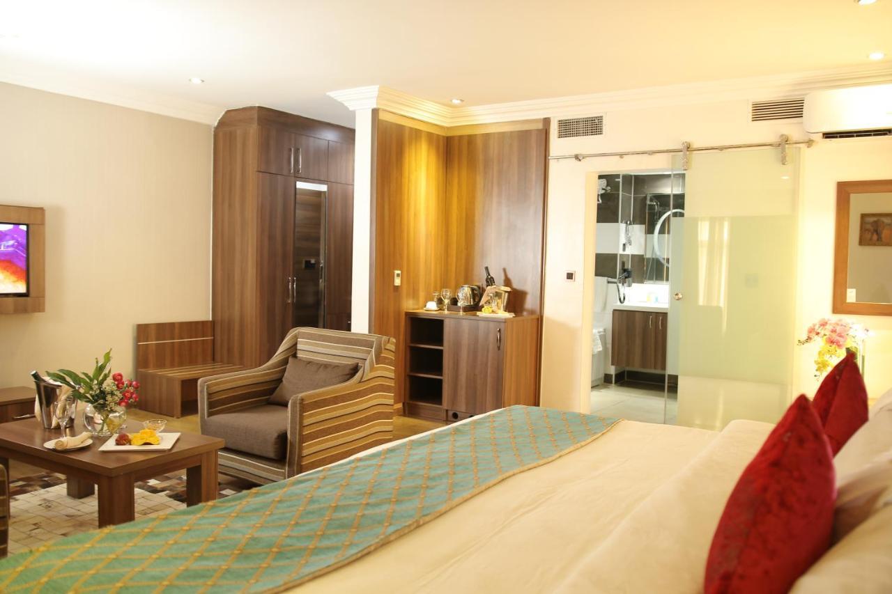 Grand Pela Hotel & Suites Abuja Luaran gambar